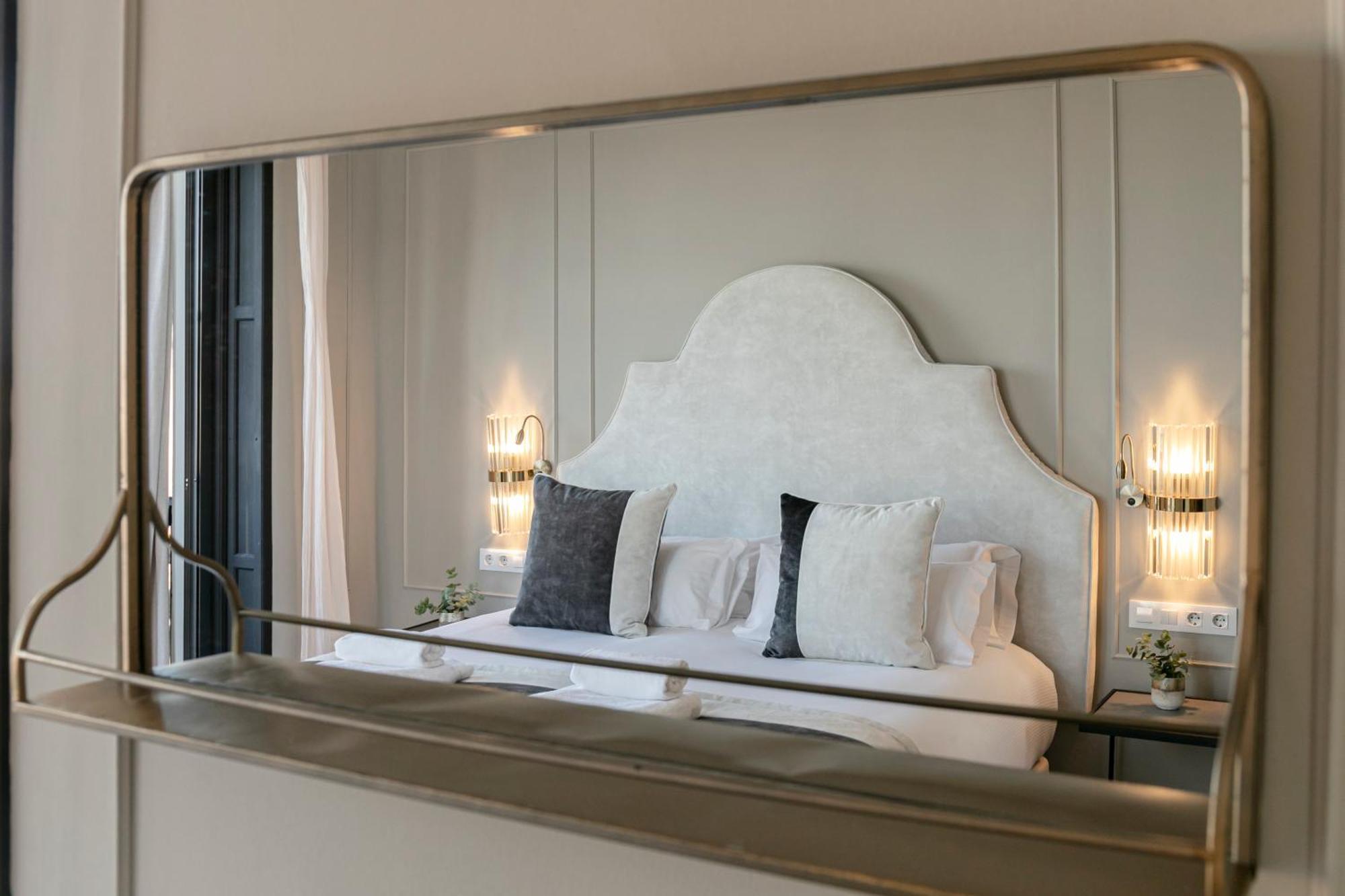 Isg Apartments Modern Atticpool At The Cathedralfree Parking 塞维利亚 外观 照片