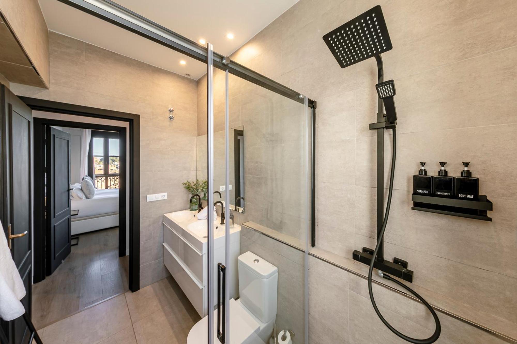 Isg Apartments Modern Atticpool At The Cathedralfree Parking 塞维利亚 外观 照片