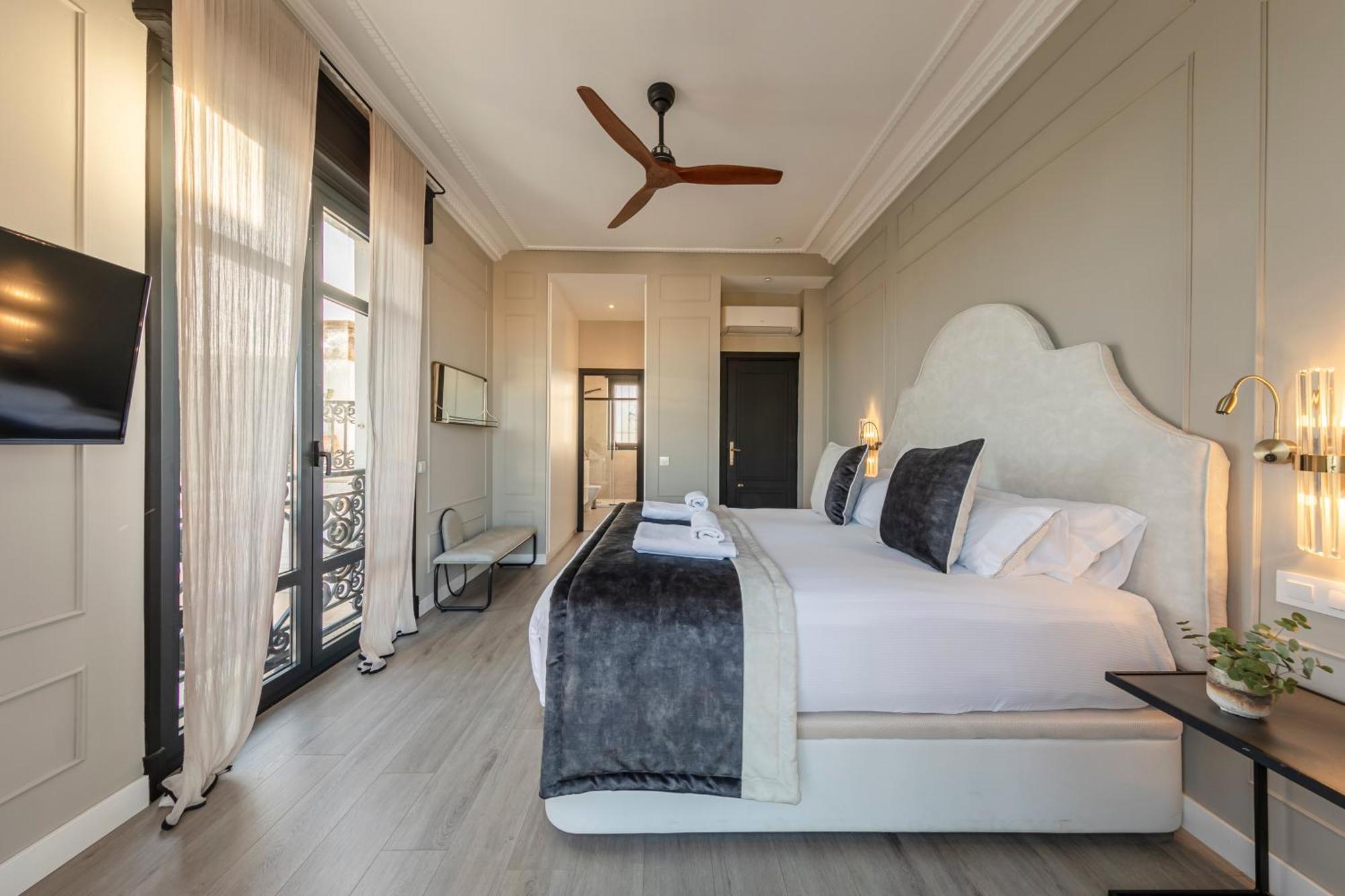 Isg Apartments Modern Atticpool At The Cathedralfree Parking 塞维利亚 外观 照片