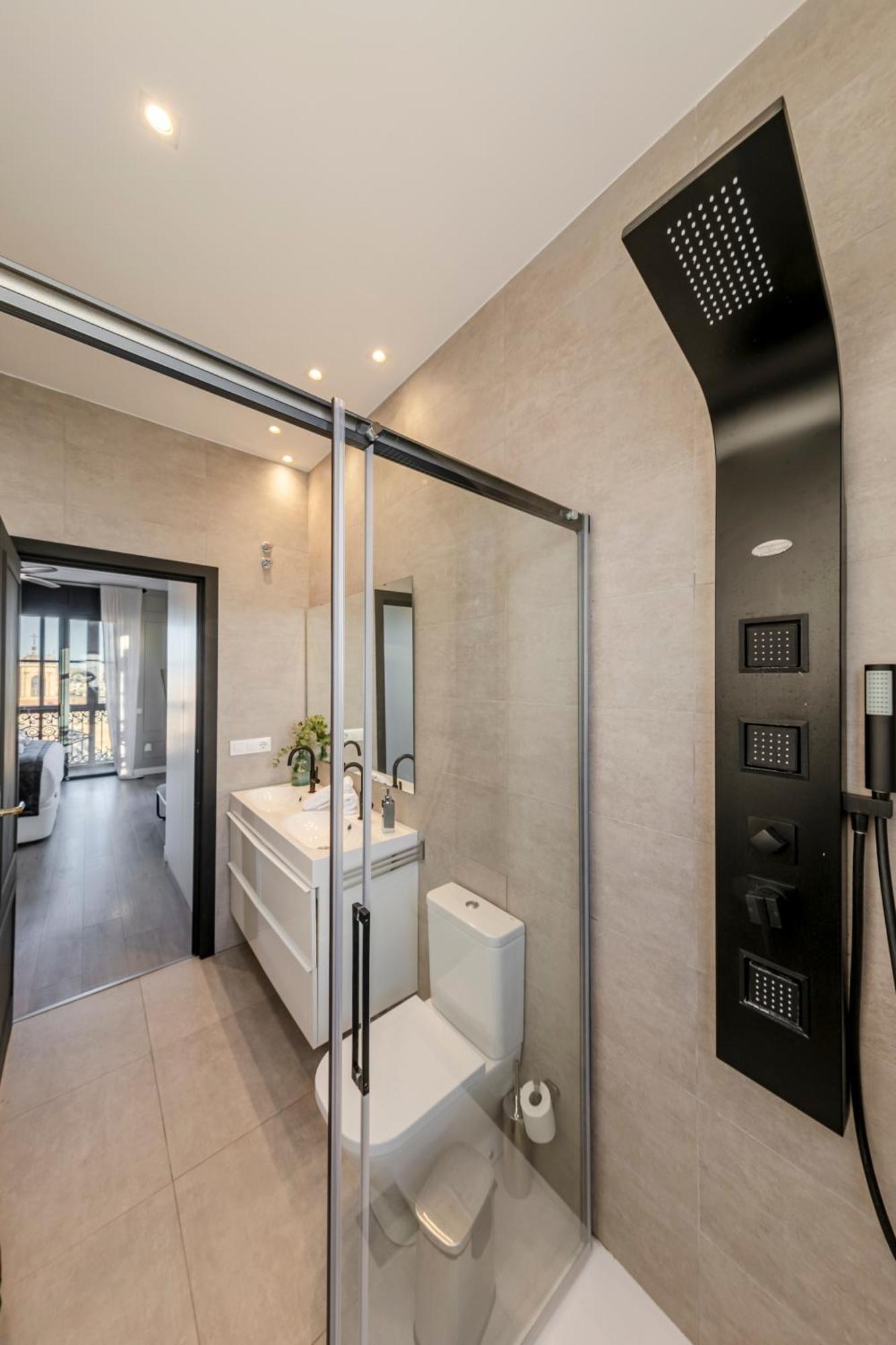 Isg Apartments Modern Atticpool At The Cathedralfree Parking 塞维利亚 外观 照片