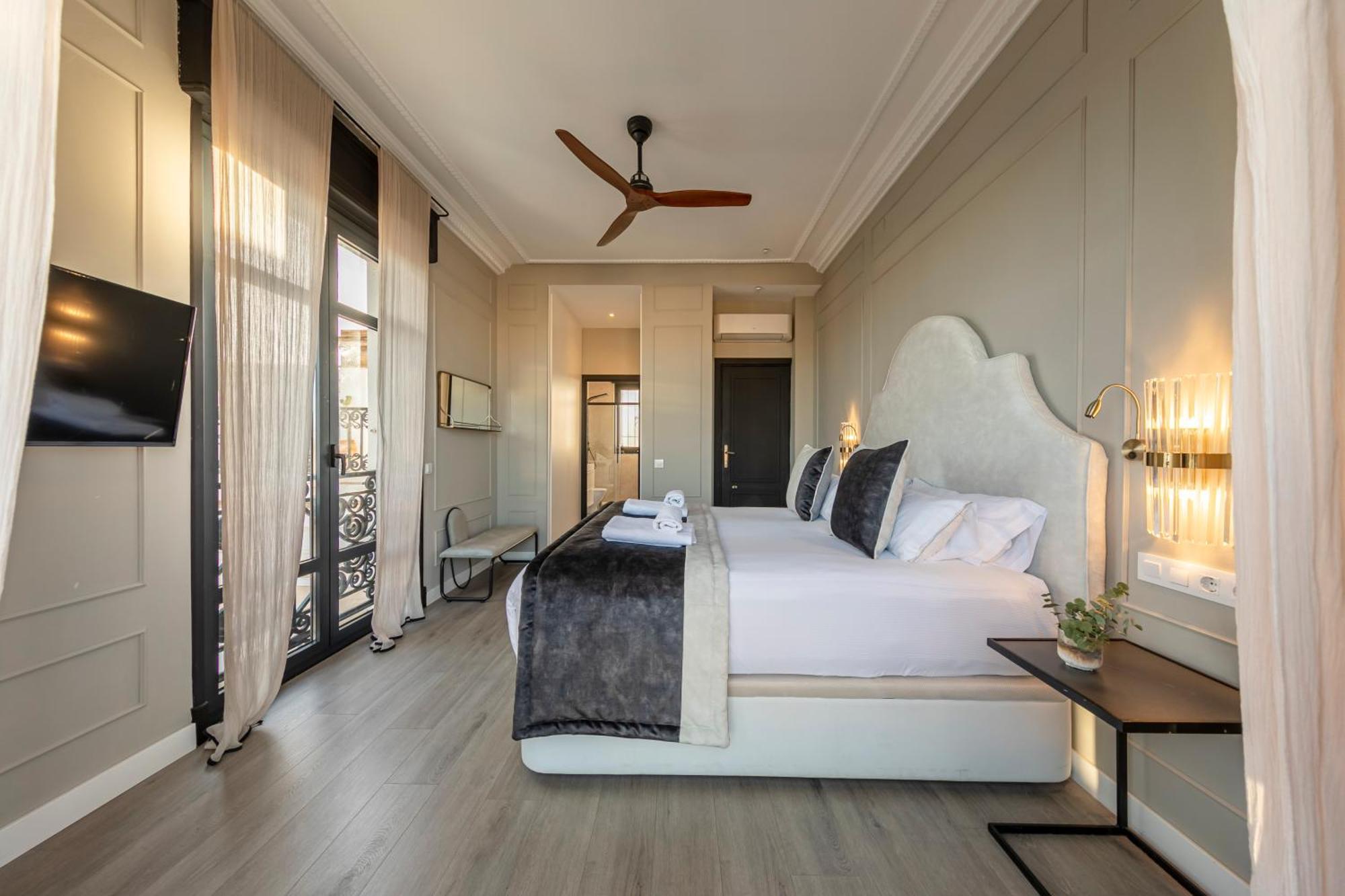 Isg Apartments Modern Atticpool At The Cathedralfree Parking 塞维利亚 外观 照片