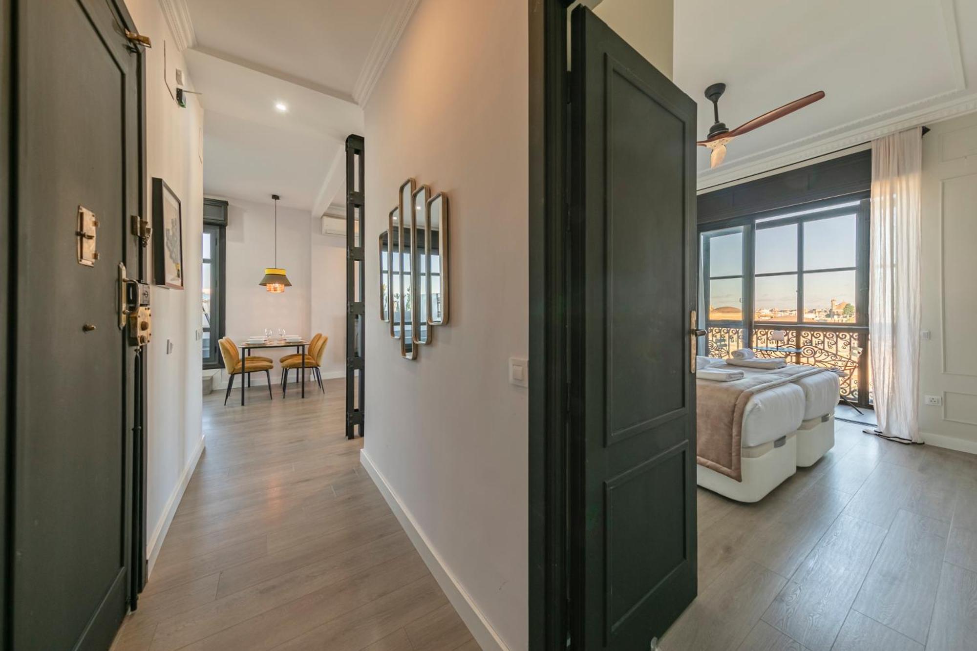 Isg Apartments Modern Atticpool At The Cathedralfree Parking 塞维利亚 外观 照片